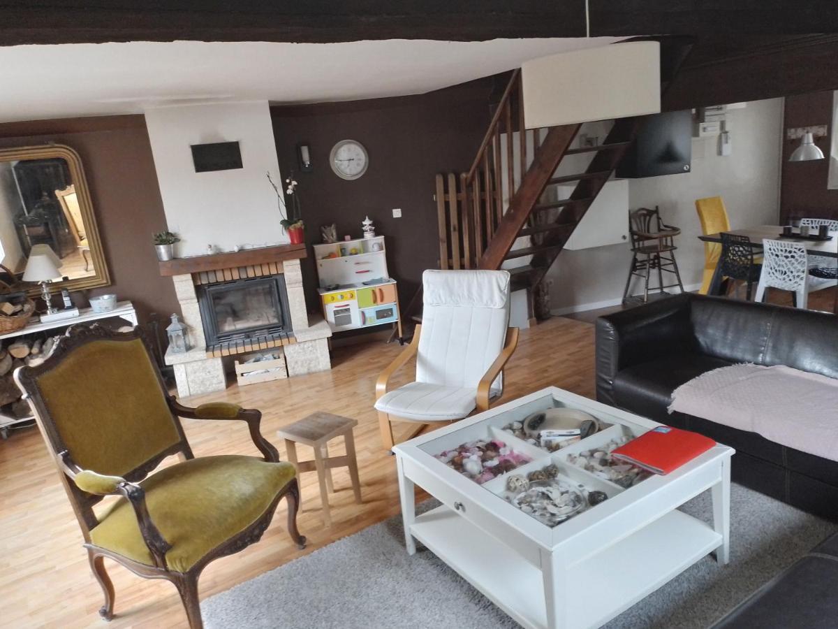 Vila Maison Du Clocher Le Planquay Exteriér fotografie